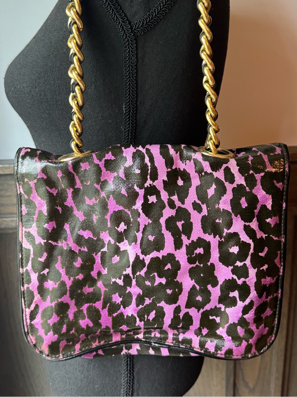 Betsey Johnson Purple and Black Leopard Shoulder Bag with Gold Chain - Picture 2 of 6